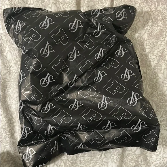 Victoria’s Secret Smooth Push-Up Bra - Picture 4 of 4